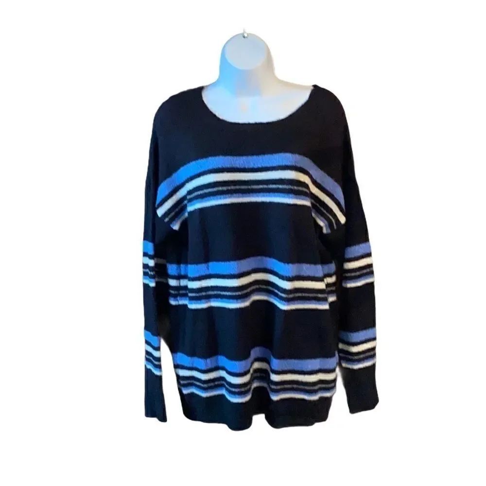 Wild Fable cozy Sweater Size M